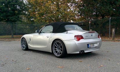 5_Z4_30si_Titansilber_mit_18_Motec_Nitro_Titanium.jpg 5_Z4_30si_Titansilber_mit_18_Motec_Nitro_Titanium.jpg