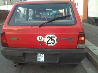 5245caec-4d22-44de-be93-50b0f47ed3d2_fiat-panda-750-25-kmh-auto.jpg
