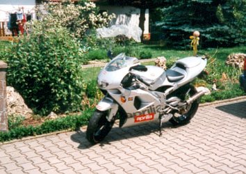 aprilia3.jpg
