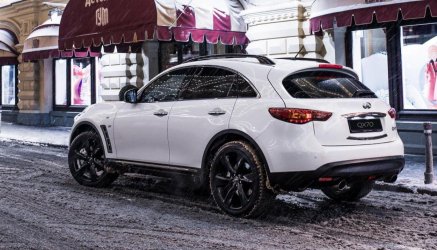 Infiniti-QX70-3.jpg