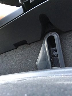 Z4-Verdeck-Mikroschalter-Innenraum-1.jpg