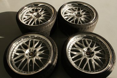 4wheels.jpg 4wheels.jpg