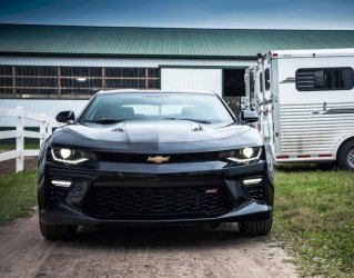 2016-Chevrolet-Camaro-SS-front-end-05.jpg