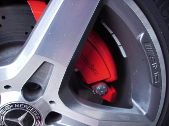 Rote Bremssättel 001.JPG