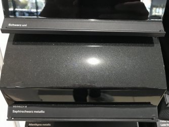 Saphirschwarz metallic.jpg