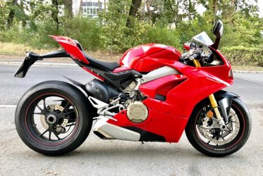 Panigale V4s-7.jpg
