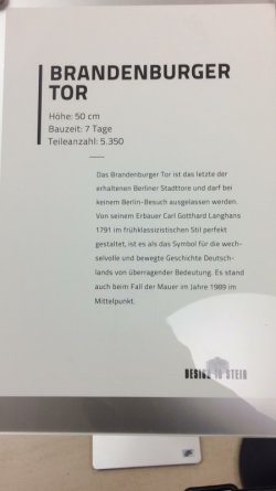 Brandenburger Tor Beschreibung.JPG