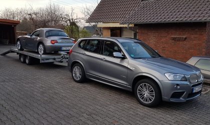 Frank-X3_BMW-X3 bringt BMW-Z4 nach Porta.jpg