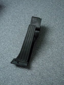 BMWgaspedal2.JPG