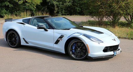 corvette-grandsport-carbon65_bearb_01.jpg