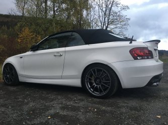 367258
