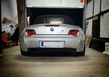 367342