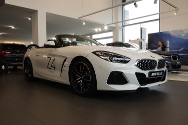 367771