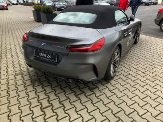 367834