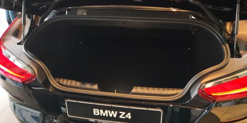 367883