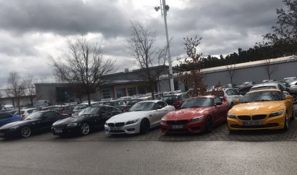 368021