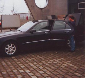 368252