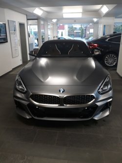 368256