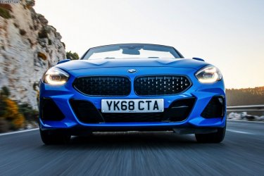 2019-BMW-Z4-sDrive20i-G29-Misano-Blau-M-Sportpaket-UK-15.jpg