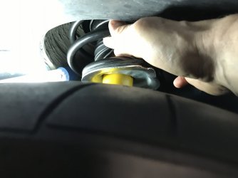 369053