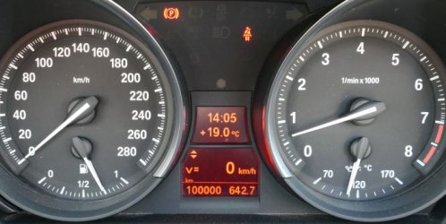 371175