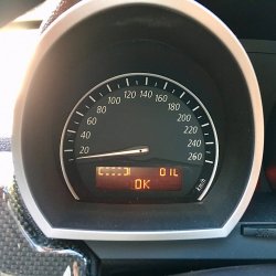 371298