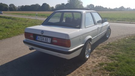 371382