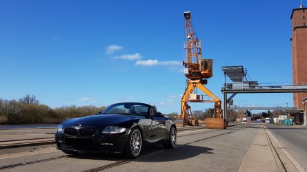 371475