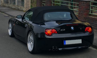 371573