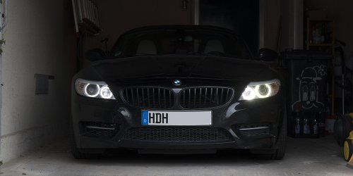 372049