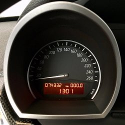 372526