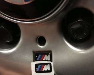 372695