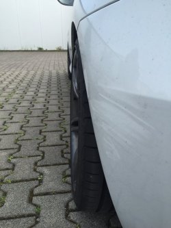 373235