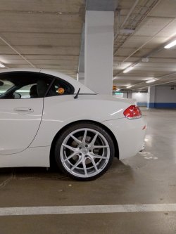 374185