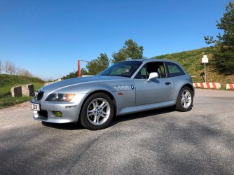 374590
