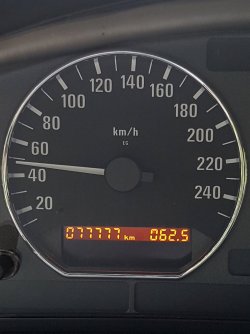 378872