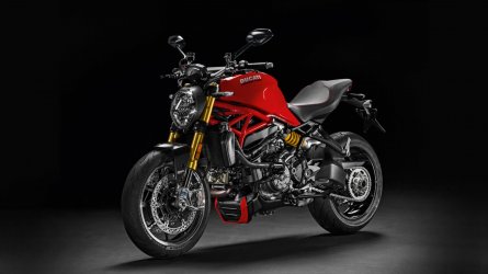Monster-1200S-MY18-Red-13-Slider-Gallery-1920x1080.jpg