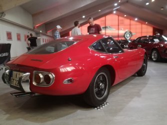 2000GT back.jpg