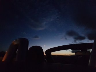 386437