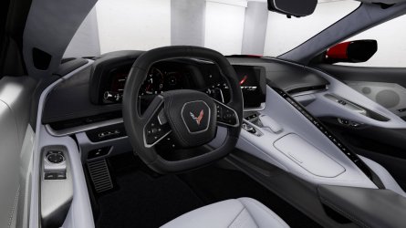 Corvette Stingray 2020.jpg