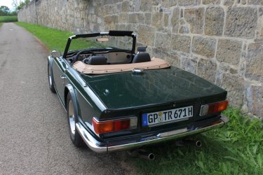 TR6_Seitenansich_schräghinten_dunkler_Adelberg_a.jpg