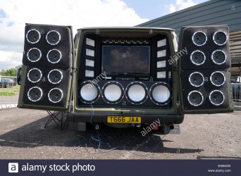 laut-auto-stereo-stereoanlagen-musik-bass-lautsprecher-lautsprecher-im-auto-entertainment-prol...jpg