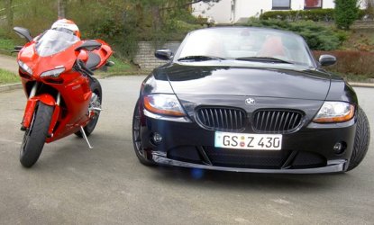 Gemischtes Doppel BMW Z4 3.0i und DUCATI 1098 009.jpg