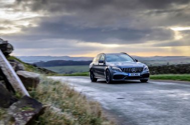 16-mercedes-amg-c63-s-2019-fd-otr-front.jpg