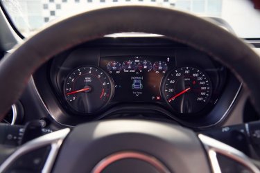 C42019-chevrolet-camaro-zl1-1le-and-2020-ford-mustang-shelby-gt500-107-1579132462.jpg