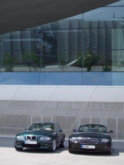 2xZ vor BMW-Welt.jpg