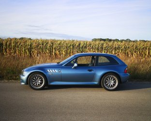 Z3_Coupe_im_Kornfeld_klein.jpg