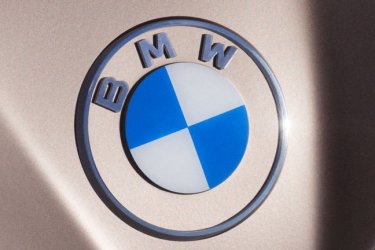 Das-ist-BMWs-neues-Logo-648x432-846bc879c4d49a20.jpg