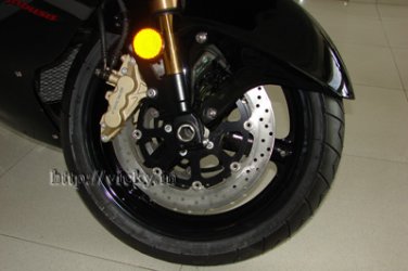 suzuki-hayubusa-gsx-1300r-front-double-disc.jpg