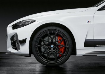 P90390680_highRes_the-all-new-bmw-4-se.jpg
